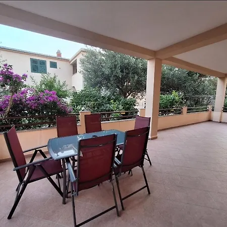 Kalale Deluxe - 马卡尔斯卡