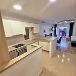 Kalale Deluxe -