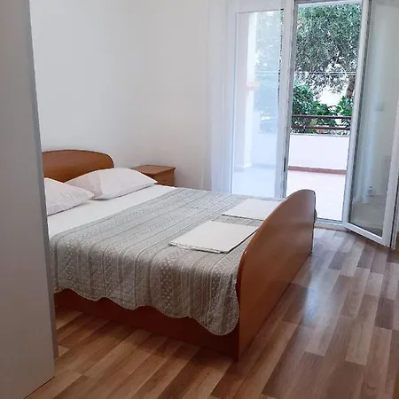 Konukevi I Soba Andrijasevic 3*