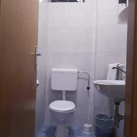 Πανσιόν Kalale Deluxe -